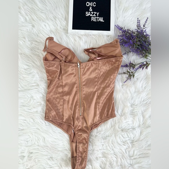 Windsor Corset Bodysuit - Picture 5 of 7